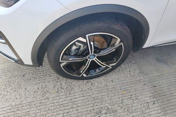 Used BYD Tang New Energy 2021 DM-i 112KM Prestige Model Left Front Wheel Hub