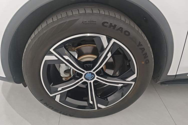 Used BYD Tang New Energy 2021 DM-i 112KM Prestige Model Left Front Wheel Hub