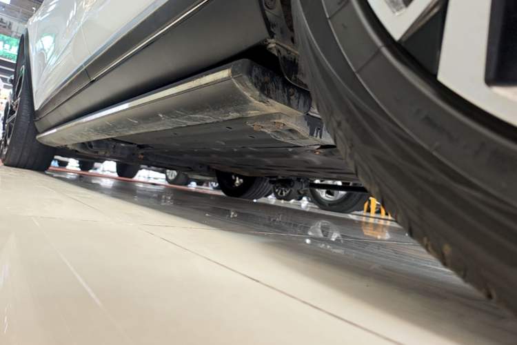 Used BYD Tang New Energy 2021 DM-i 112KM Prestige Model Left Side Sill