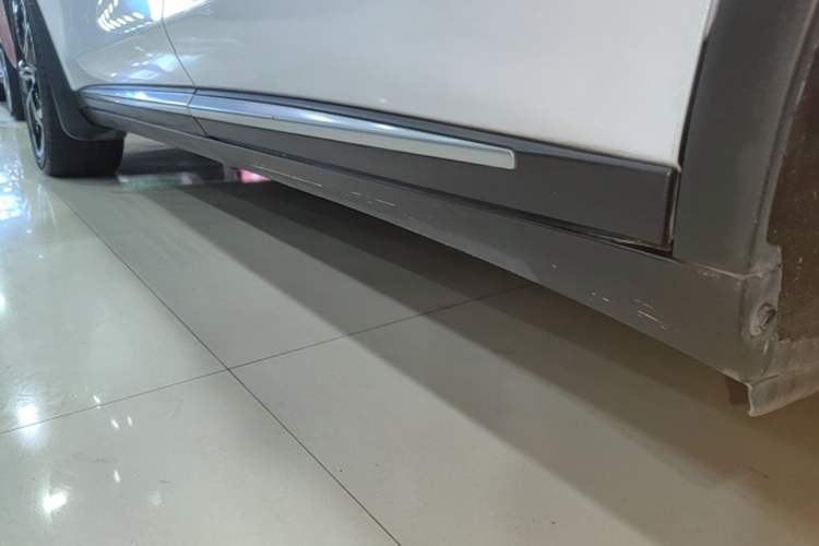 Used BYD Tang New Energy 2021 DM-i 112KM Prestige Model Left Side Sill