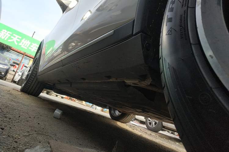 Used BYD Tang New Energy 2021 DM-i 112KM Prestige Model Left Side Sill