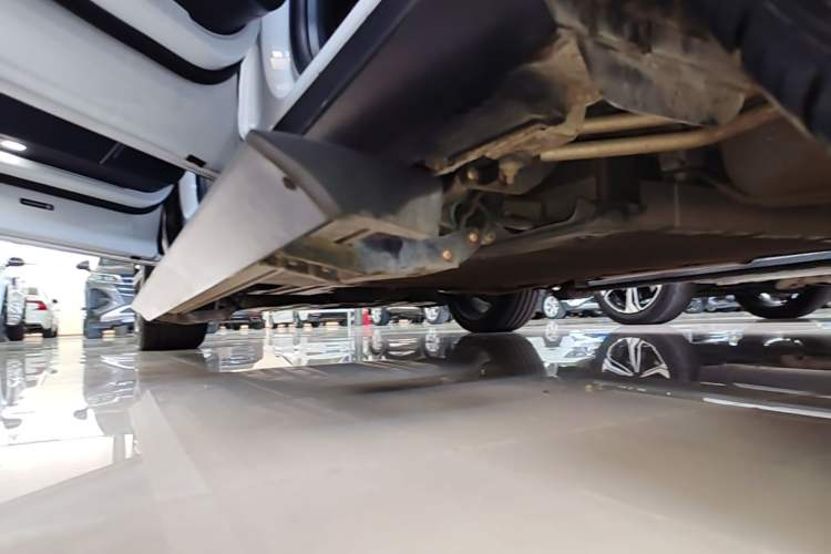 Used BYD Tang New Energy 2021 DM-i 112KM Prestige Model Left Side Sill