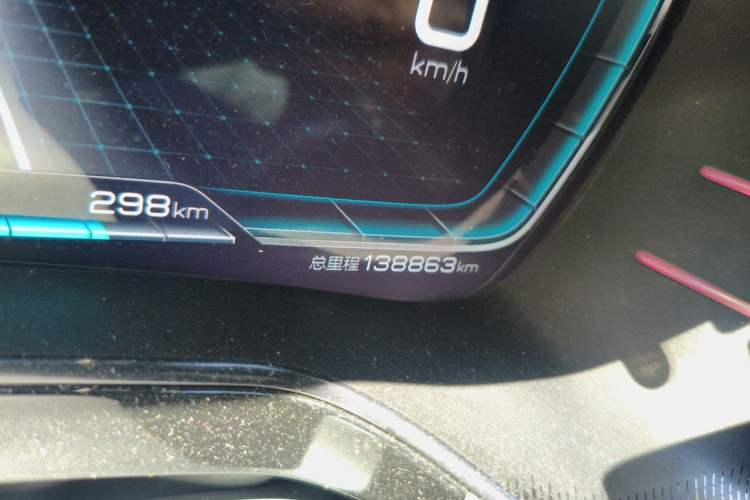 Used BYD Tang New Energy 2021 DM 2.0T Four-Wheel Drive High-Performance Flagship Model Odometer Close Up