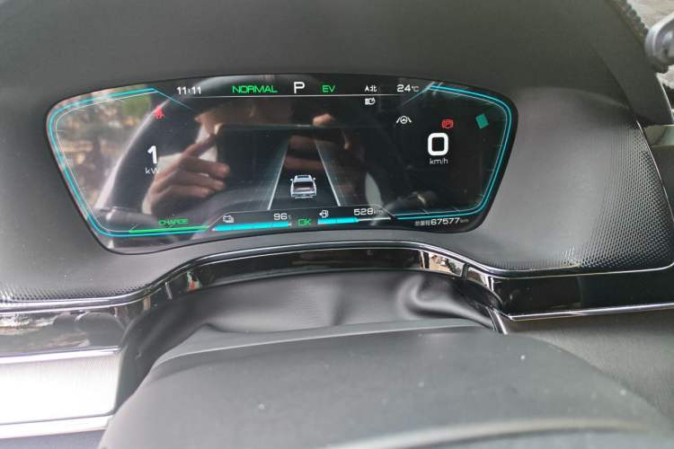 Used BYD Tang New Energy 2021 DM-i 112KM Prestige Model Odometer Close Up