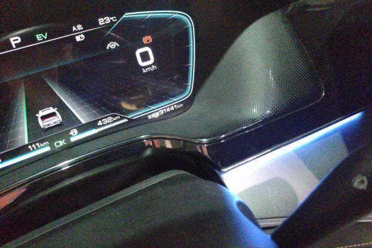 Used BYD Tang New Energy 2021 DM-i 112KM Prestige Model Odometer Close Up
