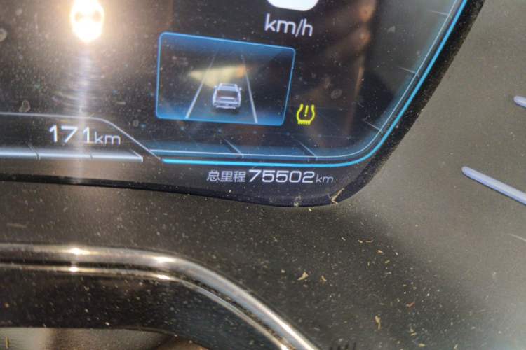 Used BYD Tang New Energy 2021 DM 2.0T Four-Wheel Drive High-Performance Flagship Model Odometer Close Up