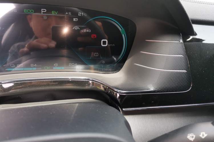 Used BYD Tang New Energy 2021 DM 2.0T Four-Wheel Drive High-Performance Flagship Model Odometer Close Up