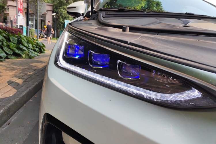 Used BYD Tang New Energy 2021 DM-i 112KM Prestige Model Right Front Headlight