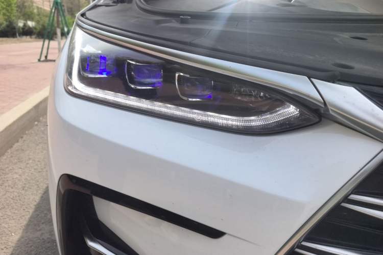 Used BYD Tang New Energy 2021 DM-i 112KM Prestige Model Right Front Headlight
