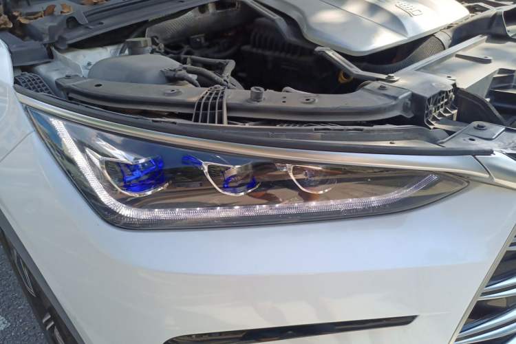 Used BYD Tang New Energy 2021 DM 2.0T Four-Wheel Drive High-Performance Flagship Model Right Front Headlight
