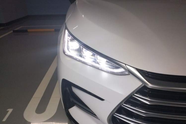 Used BYD Tang New Energy 2021 DM-i 112KM Prestige Model Right Front Headlight