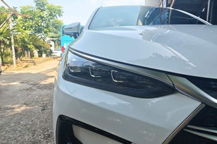 Used BYD Tang New Energy 2021 DM-i 112KM Prestige Model Right Front Headlight