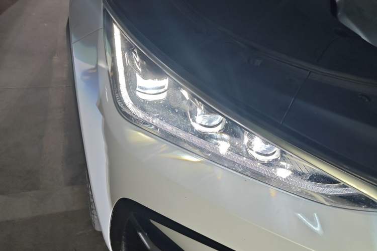 Used BYD Tang New Energy 2021 DM-i 112KM Prestige Model Right Front Headlight