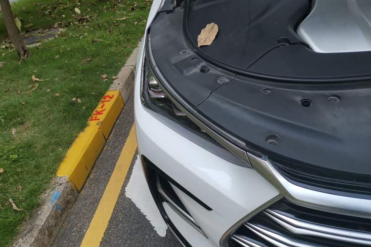 Used BYD Tang New Energy 2021 DM 2.0T Four-Wheel Drive High-Performance Flagship Model Right Front Headlight