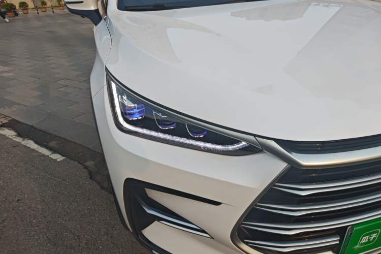 Used BYD Tang New Energy 2021 DM 2.0T Four-Wheel Drive High-Performance Flagship Model Right Front Headlight