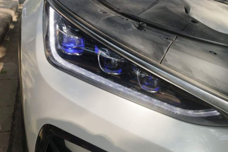 Used BYD Tang New Energy 2021 DM 2.0T Four-Wheel Drive High-Performance Flagship Model Right Front Headlight