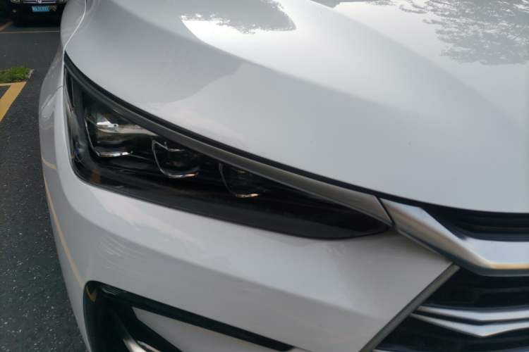 Used BYD Tang New Energy 2021 DM-i 112KM Prestige Model Right Front Headlight