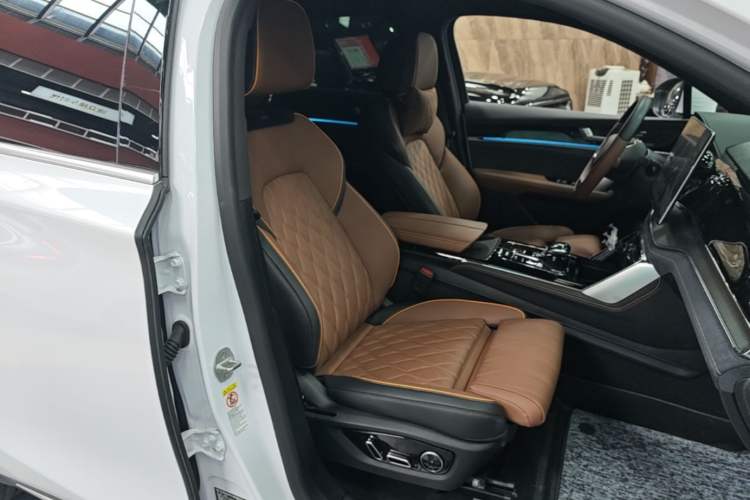 Used BYD Tang New Energy 2021 DM-i 112KM Prestige Model Right Front Seat