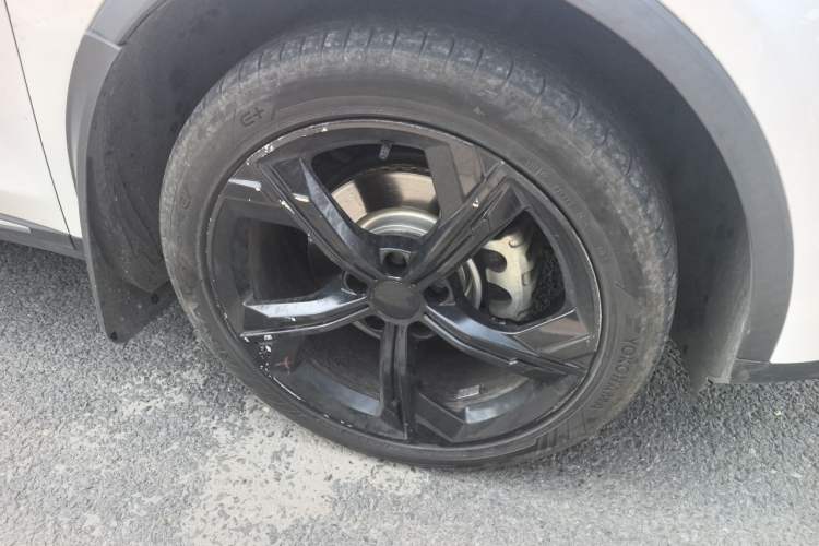 Used BYD Tang New Energy 2021 DM-i 112KM Prestige Model Right Front Wheel Hub