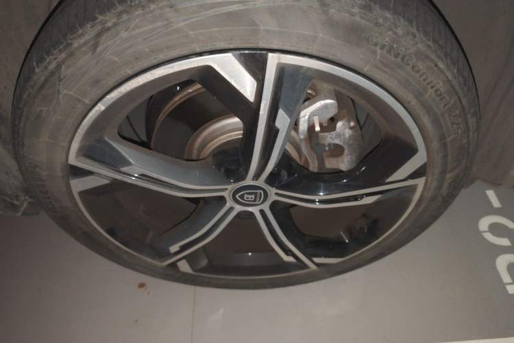 Used BYD Tang New Energy 2021 DM 2.0T Four-Wheel Drive Performance Edition Prestige Model Right Front Wheel Hub