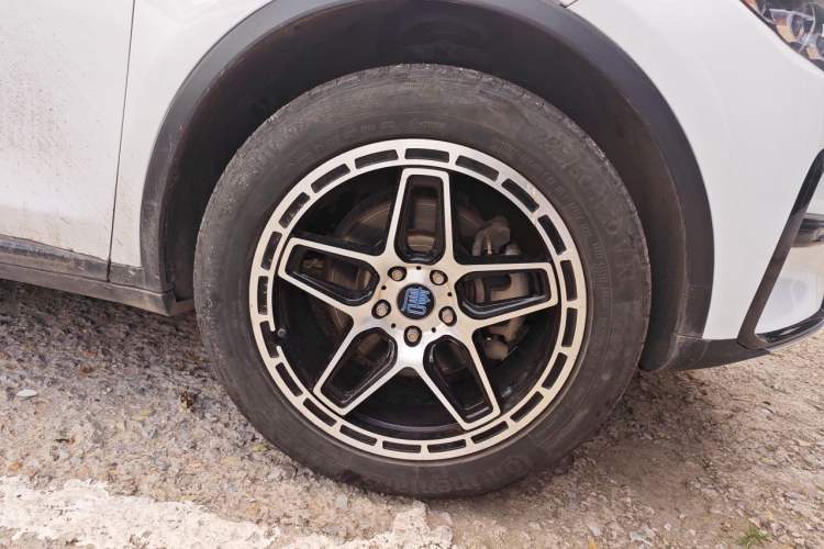Used BYD Tang New Energy 2021 DM 2.0T Four-Wheel Drive Performance Edition Prestige Model Right Front Wheel Hub