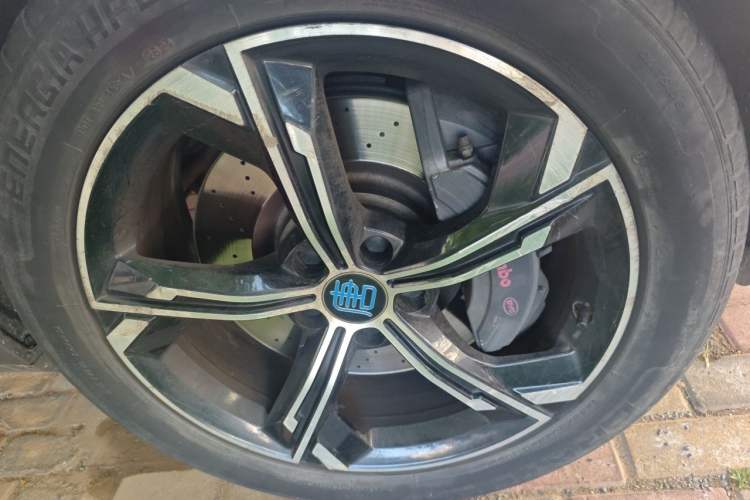 Used BYD Tang New Energy 2021 DM 2.0T Four-Wheel Drive High-Performance Luxury Model Right Front Wheel Hub