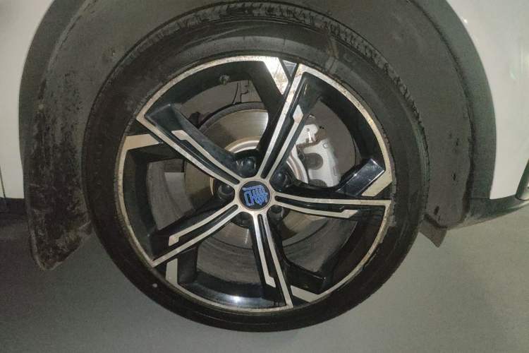 Used BYD Tang New Energy 2021 DM-i 112KM Prestige Model Right Front Wheel Hub