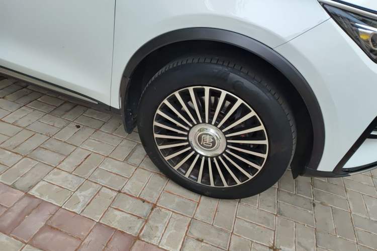 Used BYD Tang New Energy 2021 DM 2.0T Four-Wheel Drive High-Performance Luxury Model Right Front Wheel Hub