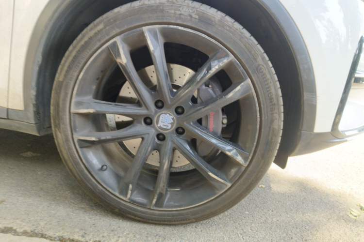 Used BYD Tang New Energy 2021 DM 2.0T Four-Wheel Drive High-Performance Flagship Model Right Front Wheel Hub