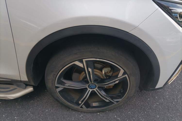 Used BYD Tang New Energy 2021 DM-i 112KM Prestige Model Right Front Wheel Hub