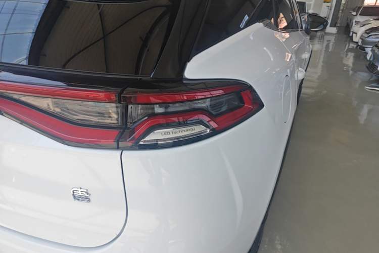 Used BYD Tang New Energy 2021 DM-i 112KM Prestige Model Right Rear Taillight