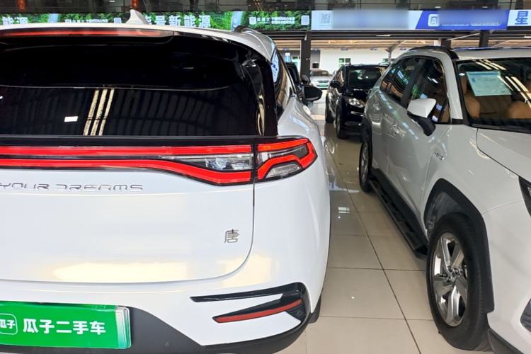 Used BYD Tang New Energy 2021 DM-i 112KM Prestige Model Right Rear Taillight