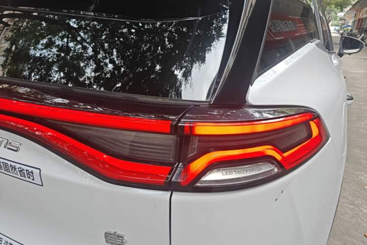 Used BYD Tang New Energy 2021 DM 2.0T Four-Wheel Drive High-Performance Flagship Model Right Rear Taillight