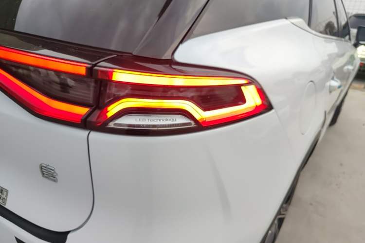 Used BYD Tang New Energy 2021 DM-i 112KM Prestige Model Right Rear Taillight