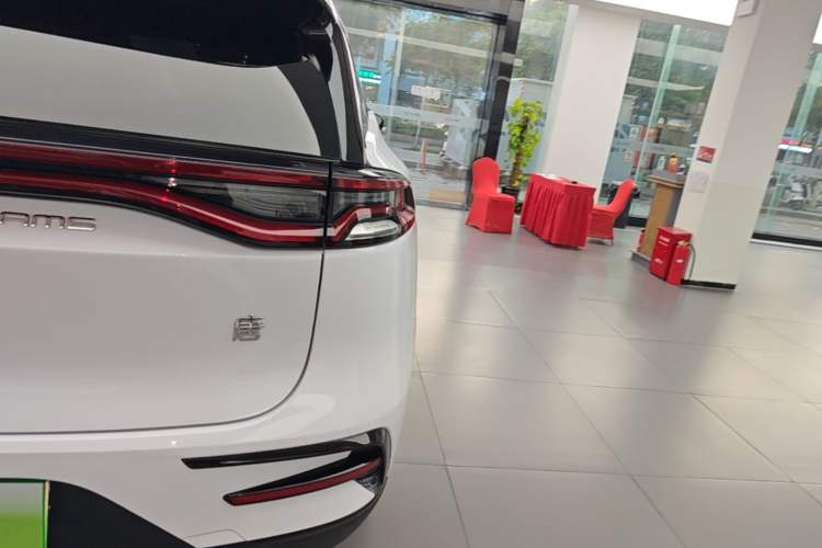 Used BYD Tang New Energy 2021 DM-i 112KM Prestige Model Right Rear Taillight