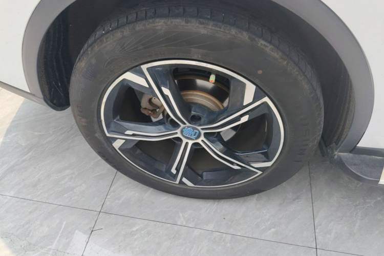 Used BYD Tang New Energy 2021 DM-i 112KM Prestige Model Right Rear Wheel Hub