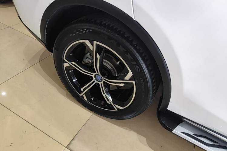 Used BYD Tang New Energy 2021 DM-i 112KM Prestige Model Right Rear Wheel Hub
