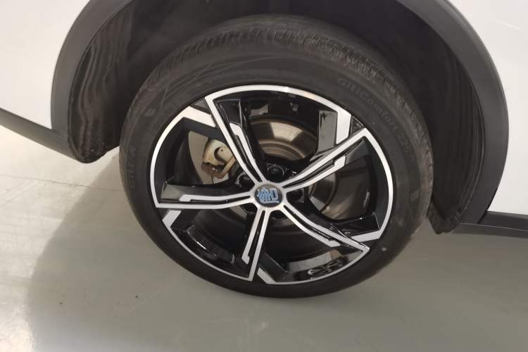 Used BYD Tang New Energy 2021 DM-i 112KM Prestige Model Right Rear Wheel Hub