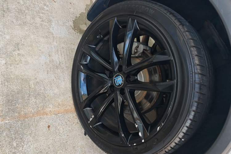 Used BYD Tang New Energy 2021 DM 2.0T Four-Wheel Drive High-Performance Flagship Model Right Rear Wheel Hub