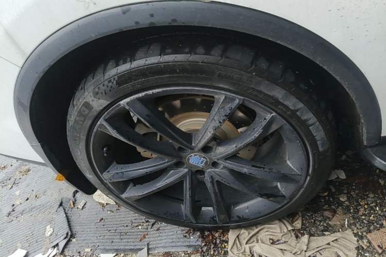 Used BYD Tang New Energy 2021 DM 2.0T Four-Wheel Drive High-Performance Flagship Model Right Rear Wheel Hub