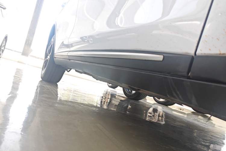 Used BYD Tang New Energy 2021 DM-i 112KM Prestige Model Right Side Sill