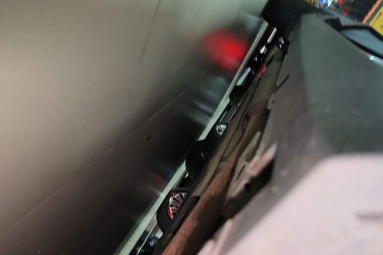 Used BYD Tang New Energy 2021 DM-i 112KM Prestige Model Right Side Sill