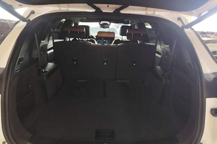 Used BYD Tang New Energy 2021 DM-i 112KM Prestige Model Trunk
