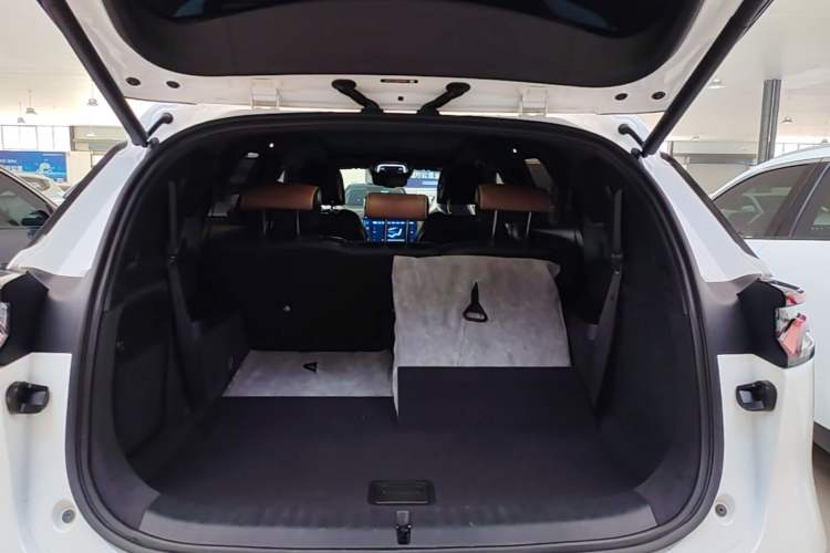Used BYD Tang New Energy 2021 DM-i 112KM Prestige Model Trunk