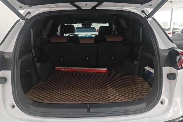 Used BYD Tang New Energy 2021 DM-i 112KM Prestige Model Trunk