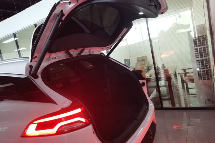 Used BYD Tang New Energy 2021 DM-i 112KM Prestige Model Trunk