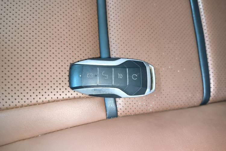 Used BYD Tang New Energy 2021 DM 2.0T Four-Wheel Drive High-Performance Luxury Model Vehicle Key