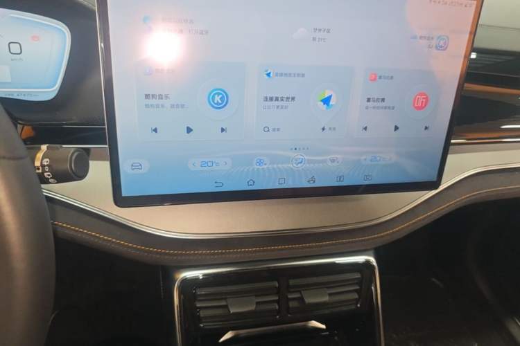 Used BYD Tang New Energy 2022 EV 730KM Luxury Model Audio And AC Panel