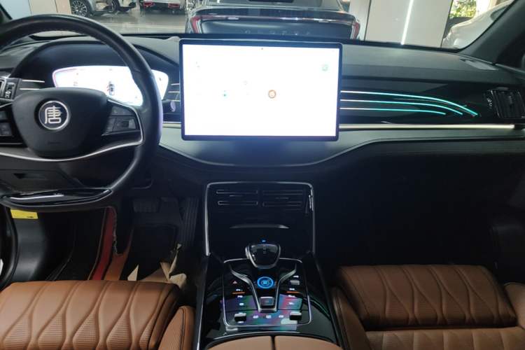 Used BYD Tang New Energy 2022 DM-p 215KM Four-Wheel Drive Flagship Model Audio And AC Panel