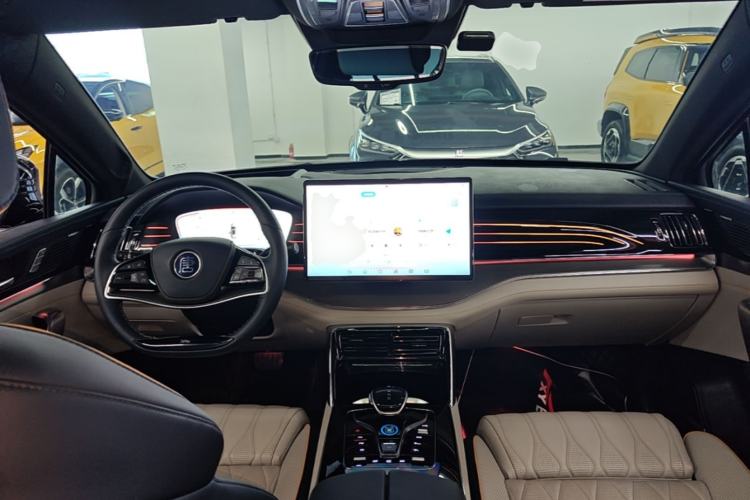 Used BYD Tang New Energy 2022 DM-p 215KM Four-Wheel Drive Flagship Model Center Console